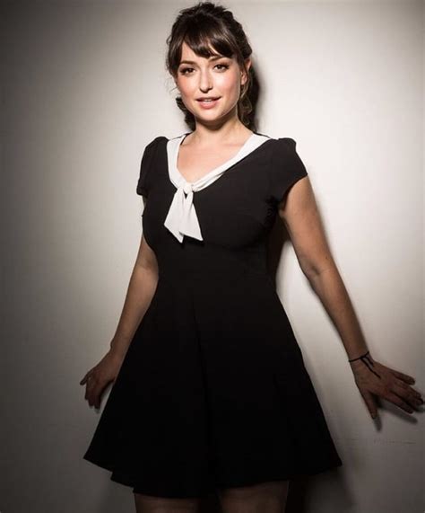 Milana Vayntrub : r/Celebswithbigtits